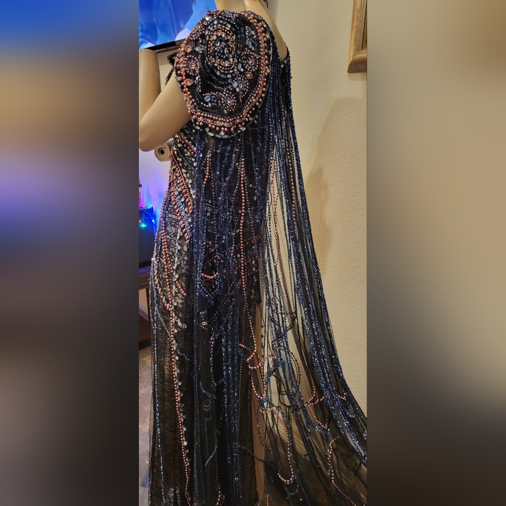 PAMELA ROLAND SEQUINS DRESS WITH CAPE. - Picture 2 of 9